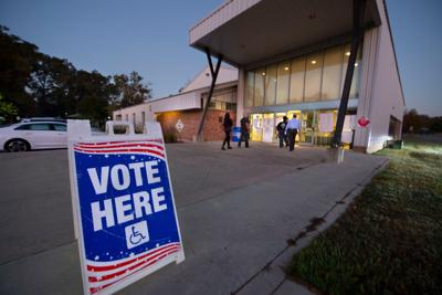 BR.votingbatonrouge110922 TS 100.jpg